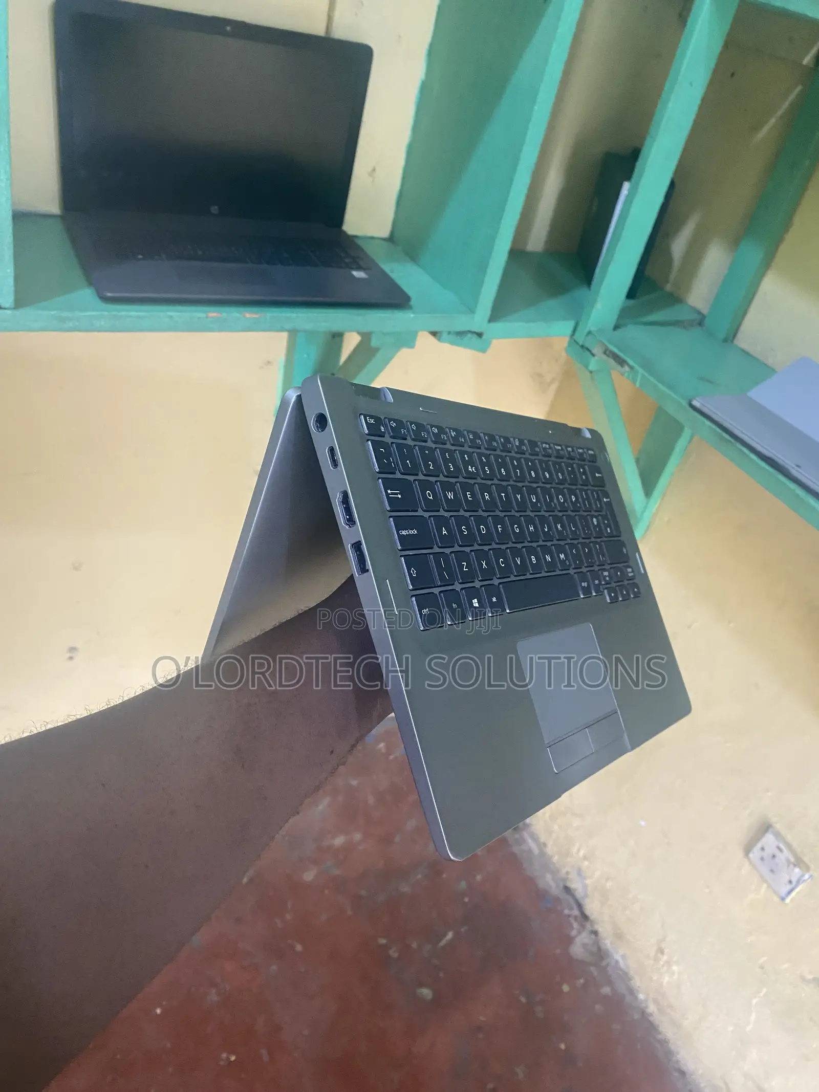 Laptop Dell Latitude 5310 2-in-1 16GB Intel Core i5 SSD 256GB