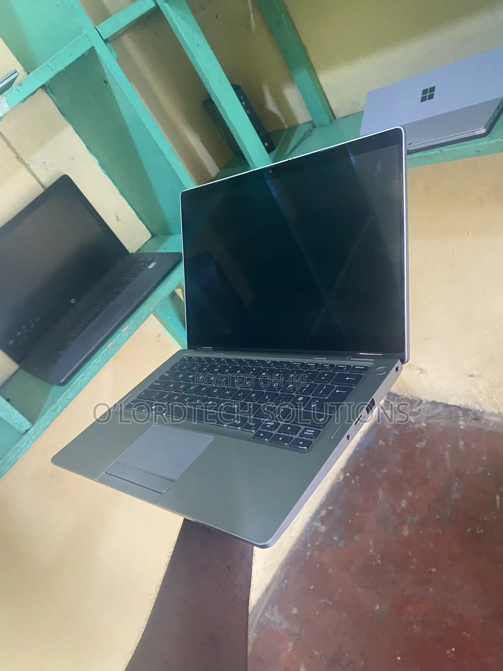 Laptop Dell Latitude 5310 2-in-1 16GB Intel Core i5 SSD 256GB