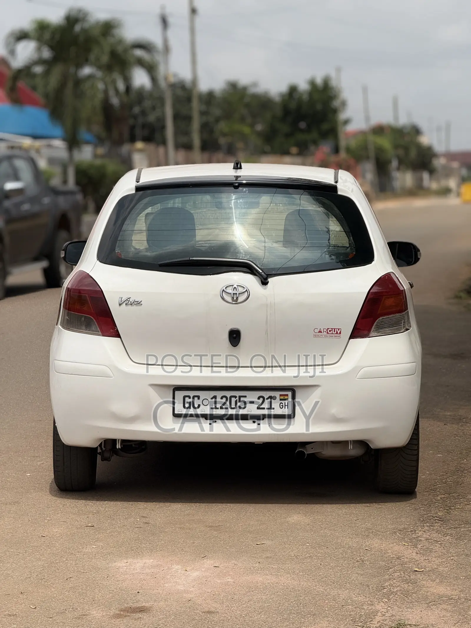 Toyota Vitz 1.3 AWD 3dr 2009 White