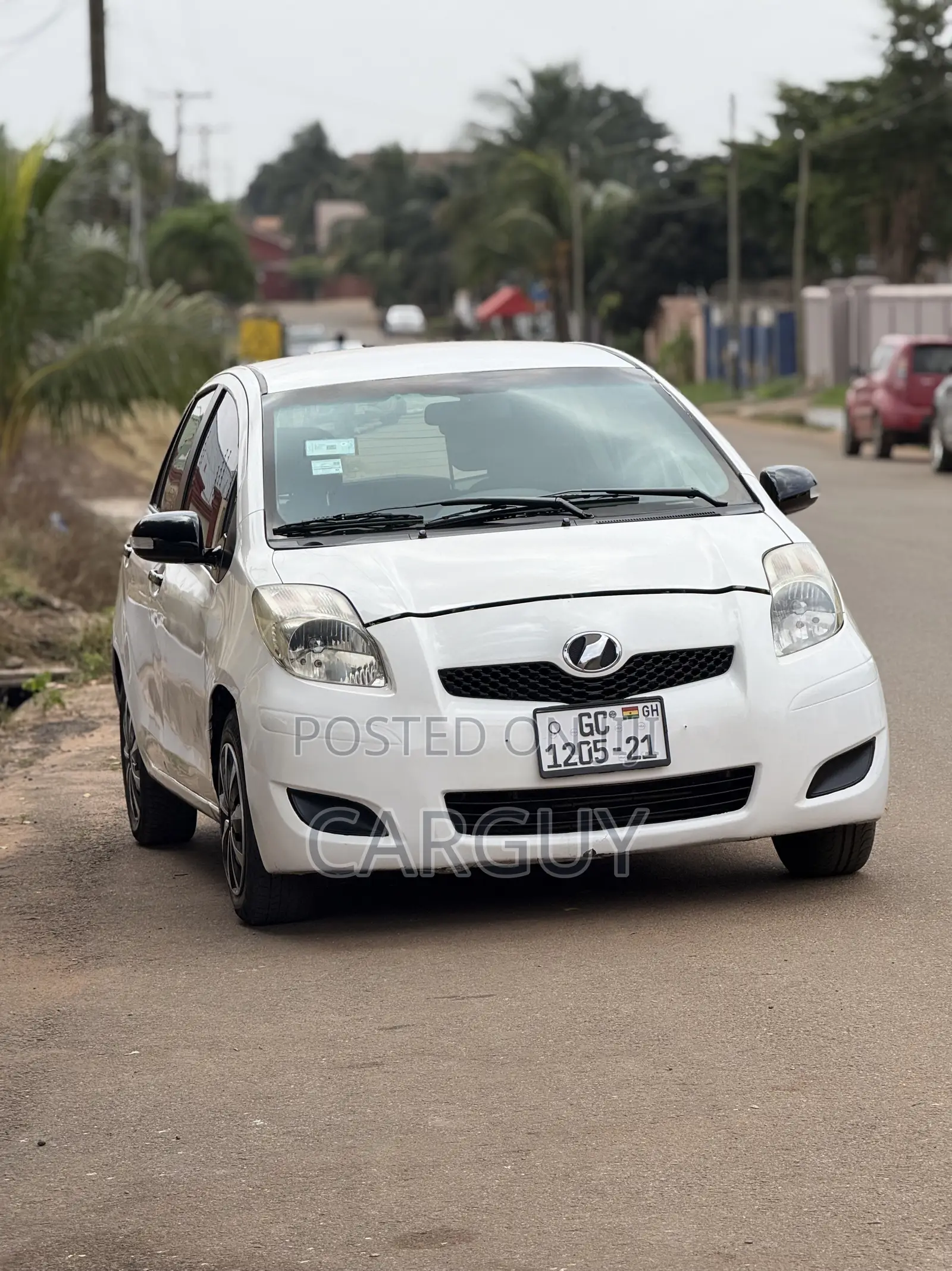 Toyota Vitz 1.3 AWD 3dr 2009 White
