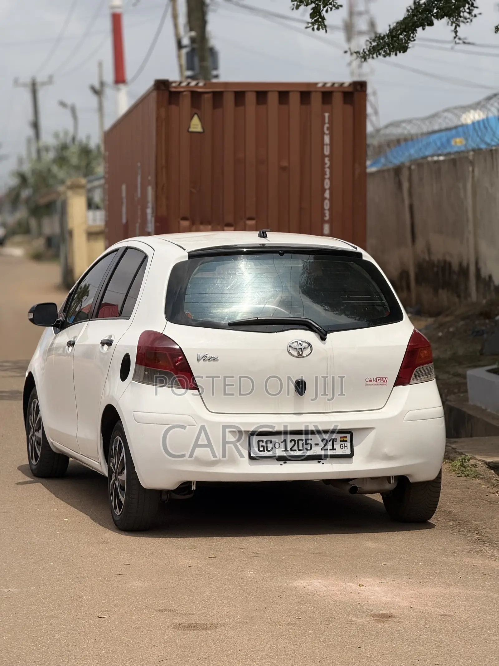Toyota Vitz 1.3 AWD 3dr 2009 White