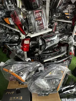 Nissan Rogue 2013 Headlamps
