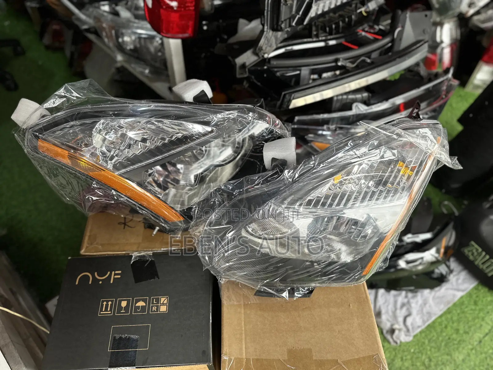 Nissan Rogue 2013 Headlamps