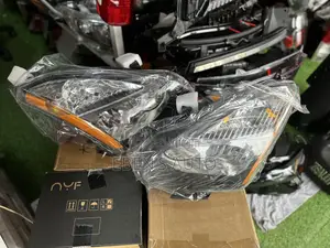 Nissan Rogue 2013 Headlamps