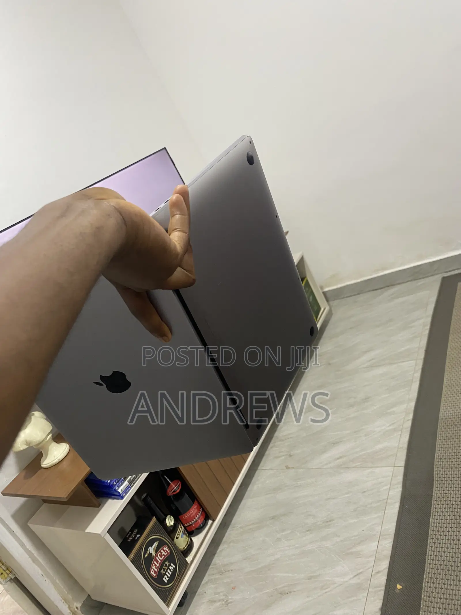 New Laptop Apple MacBook Pro 8GB Apple M1 SSD 500GB