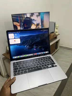 New Laptop Apple MacBook Pro 8GB Apple M1 SSD 500GB