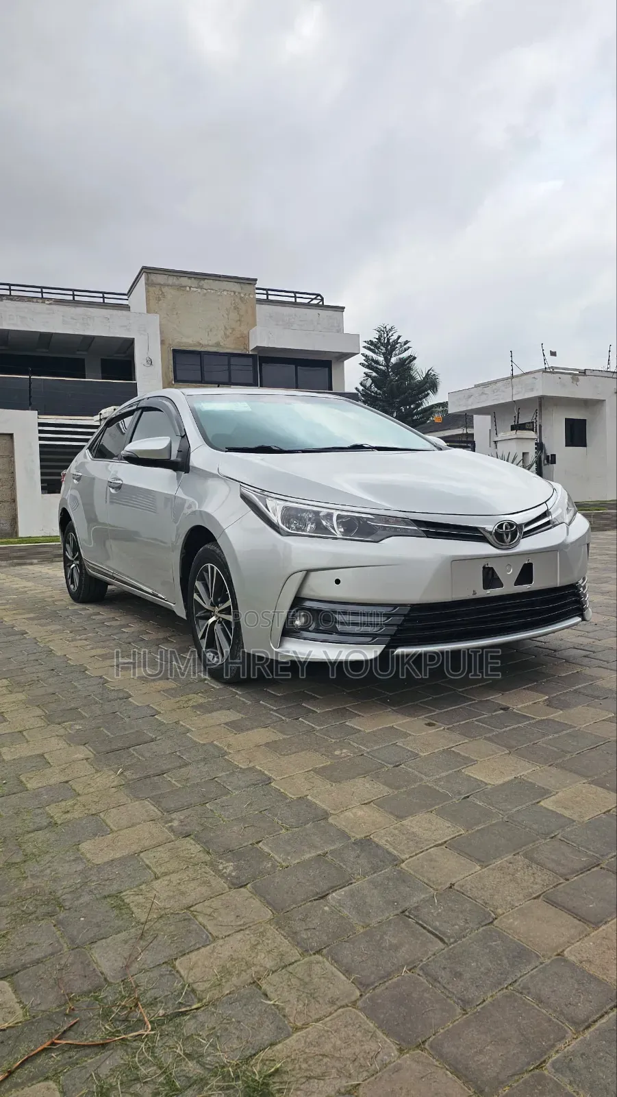 Toyota Corolla Altis 2017 Silver