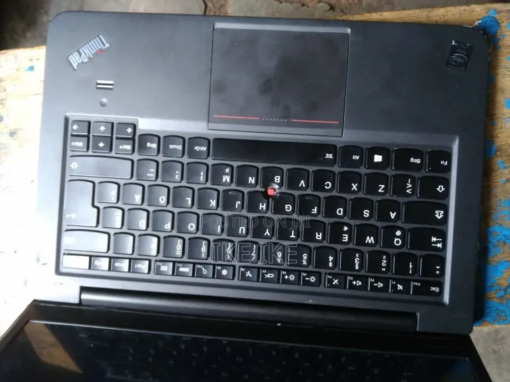 Laptop Lenovo 4GB Intel Core 5 SSD 128GB