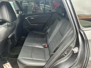 Toyota RAV4 2021
