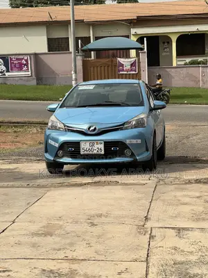 Toyota Vitz 1.3 FWD 5dr 2016 Blue