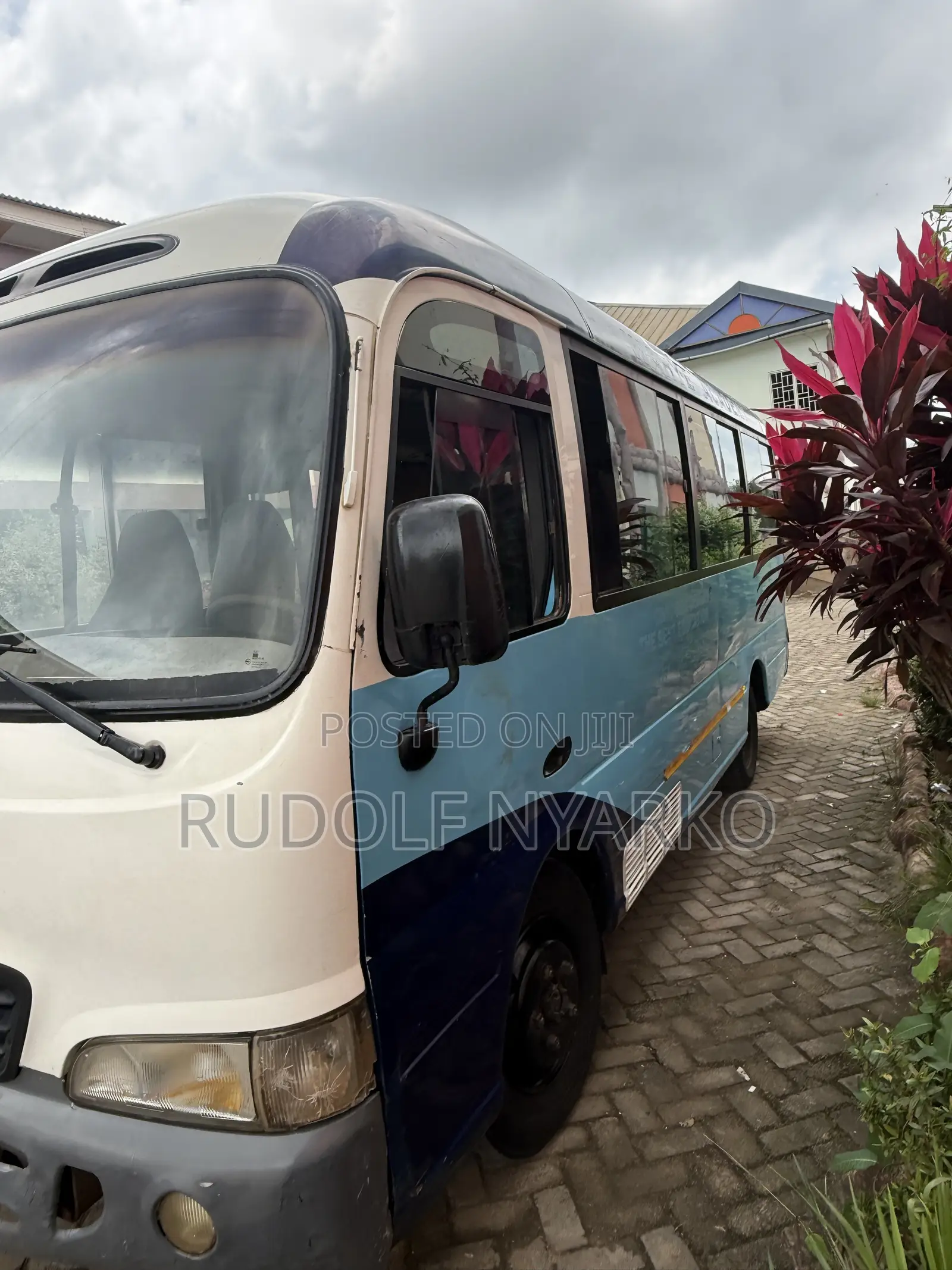 Hyundai County 2001 Blue