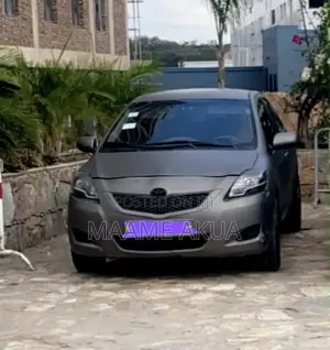 Toyota Yaris 2012 Gray