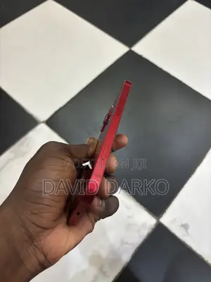 Apple iPhone 13 128 GB Red