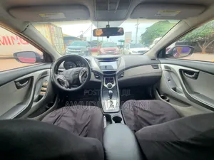 Hyundai Elantra 2013 Red
