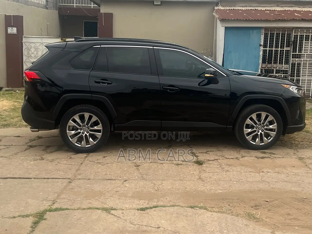 Toyota RAV4 XLE Premium 2021 Black