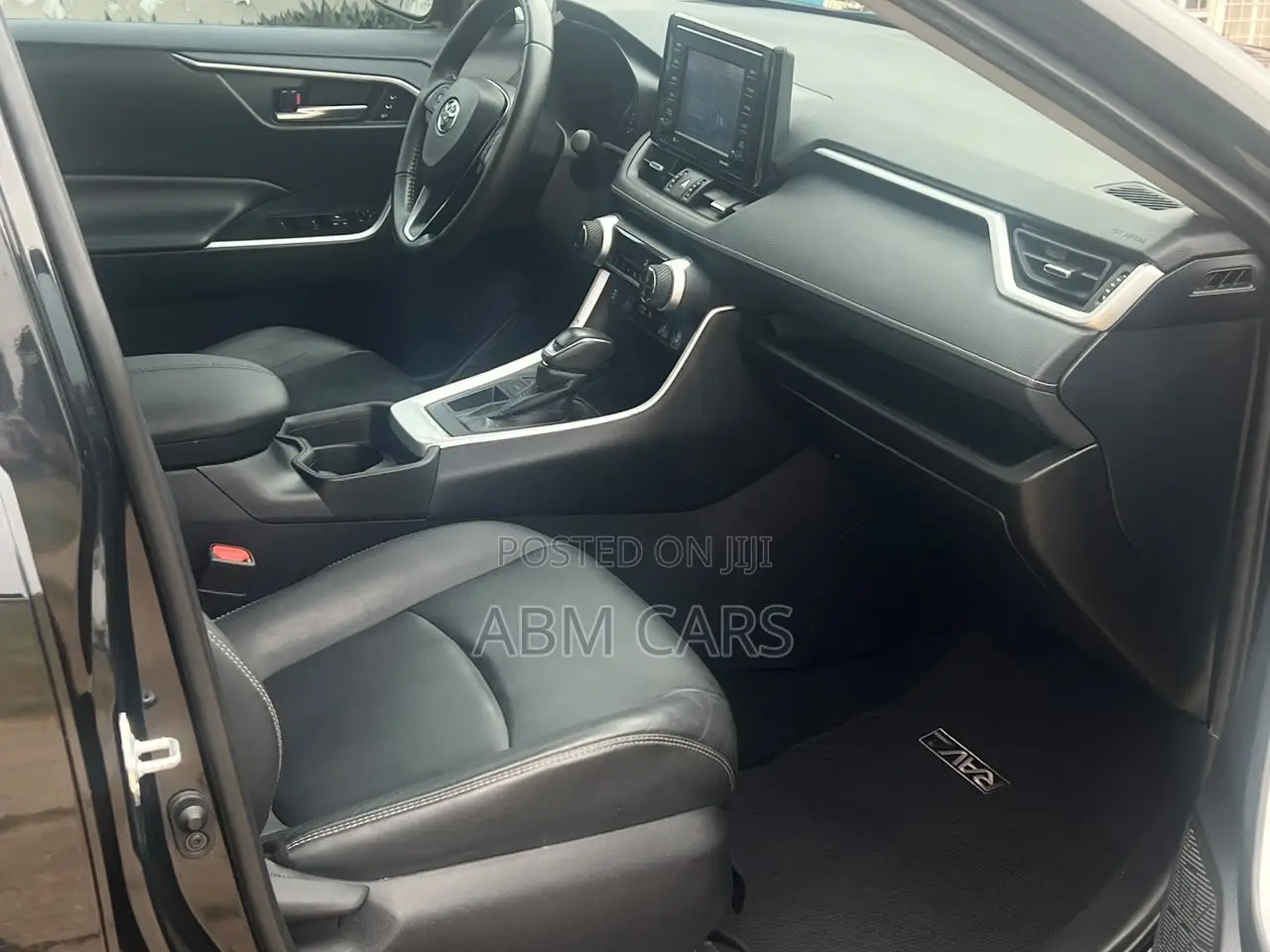 Toyota RAV4 XLE Premium 2021 Black