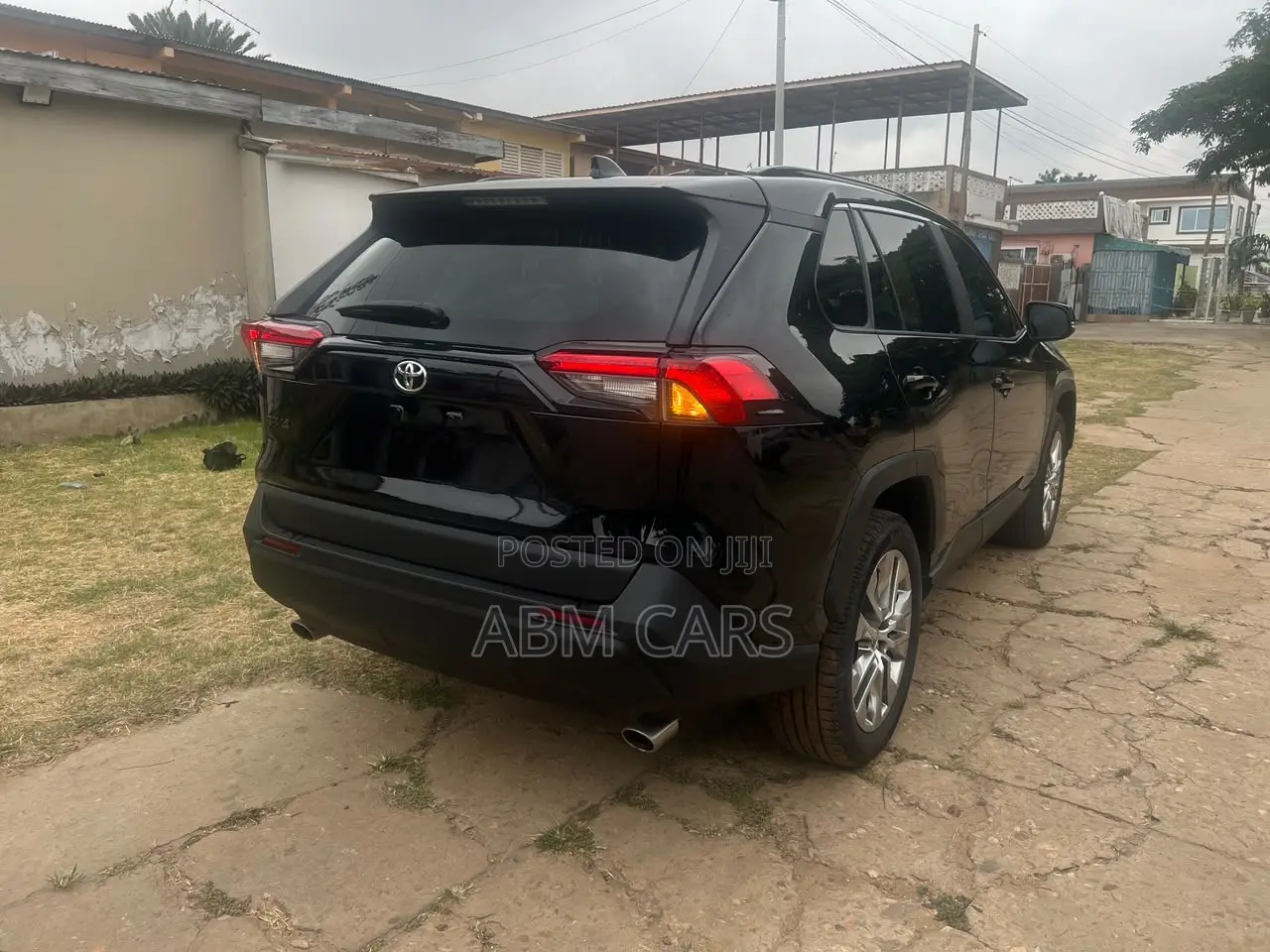 Toyota RAV4 XLE Premium 2021 Black