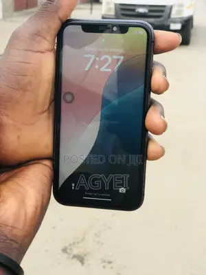 Apple iPhone 11 64 GB Black