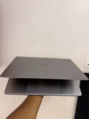 Laptop Apple MacBook Pro 2019 16GB Intel Core i7 SSD 256GB