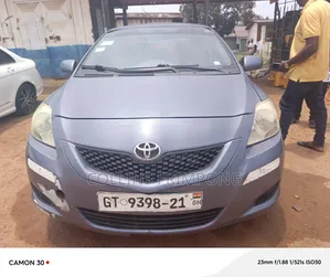 Toyota Yaris 2010 Blue