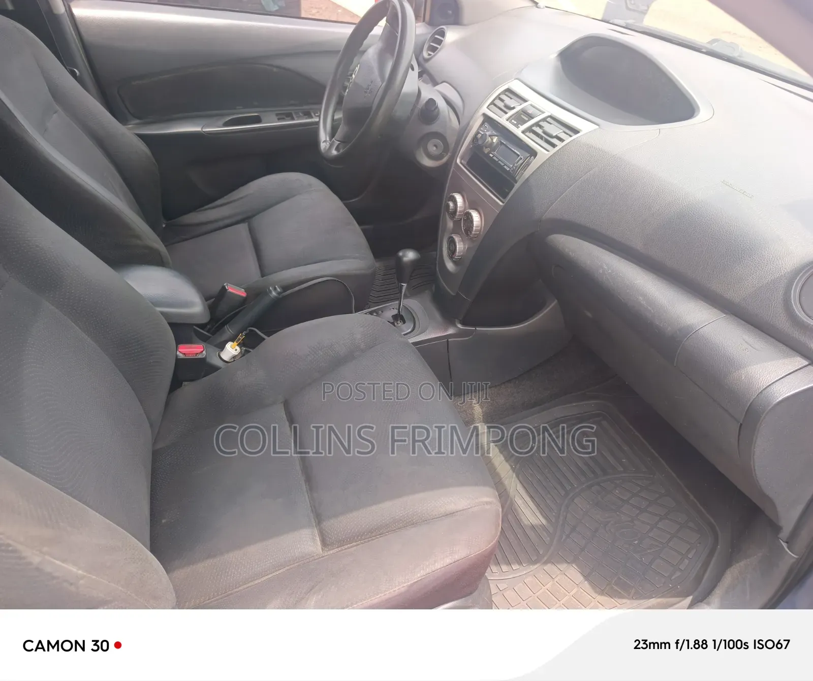 Toyota Yaris 2010 Blue