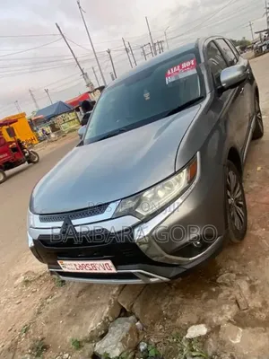 Mitsubishi Outlander 2019 Gray
