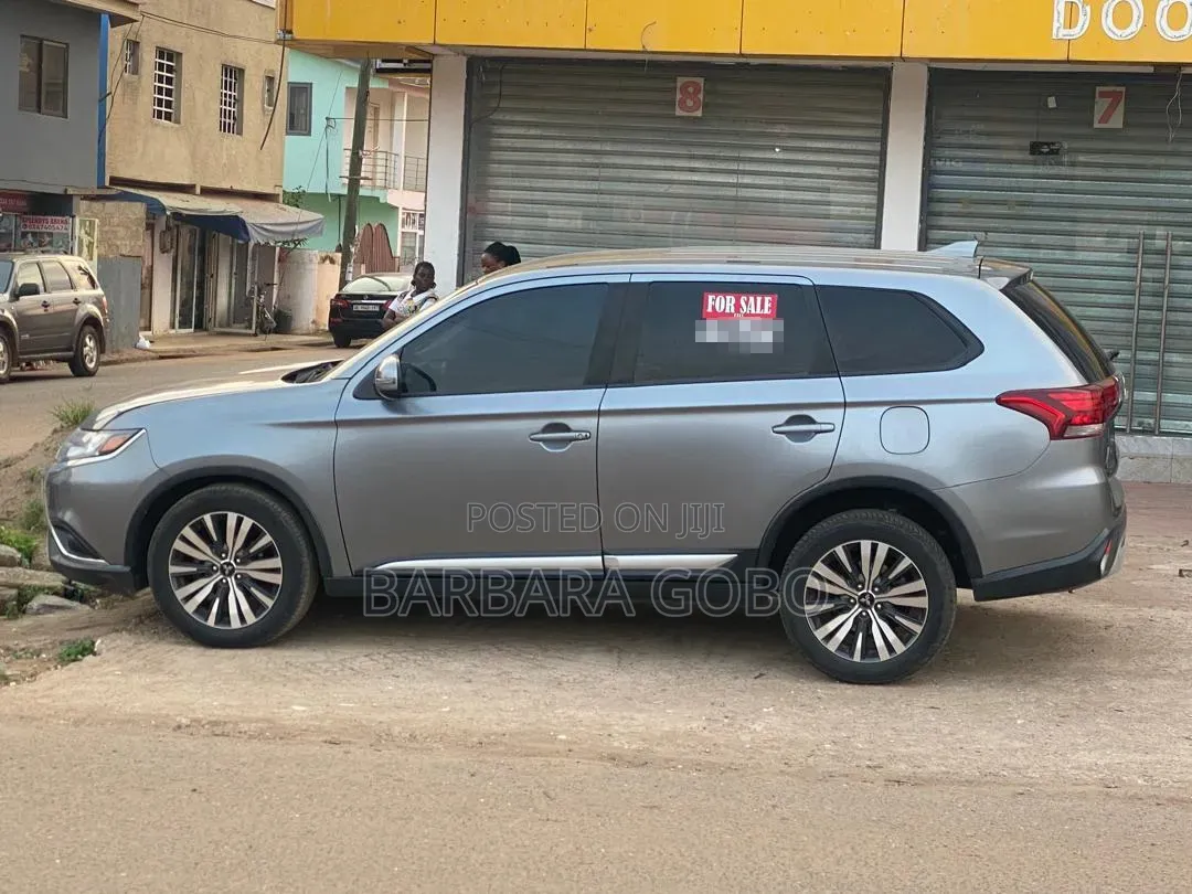 Mitsubishi Outlander 2019 Gray
