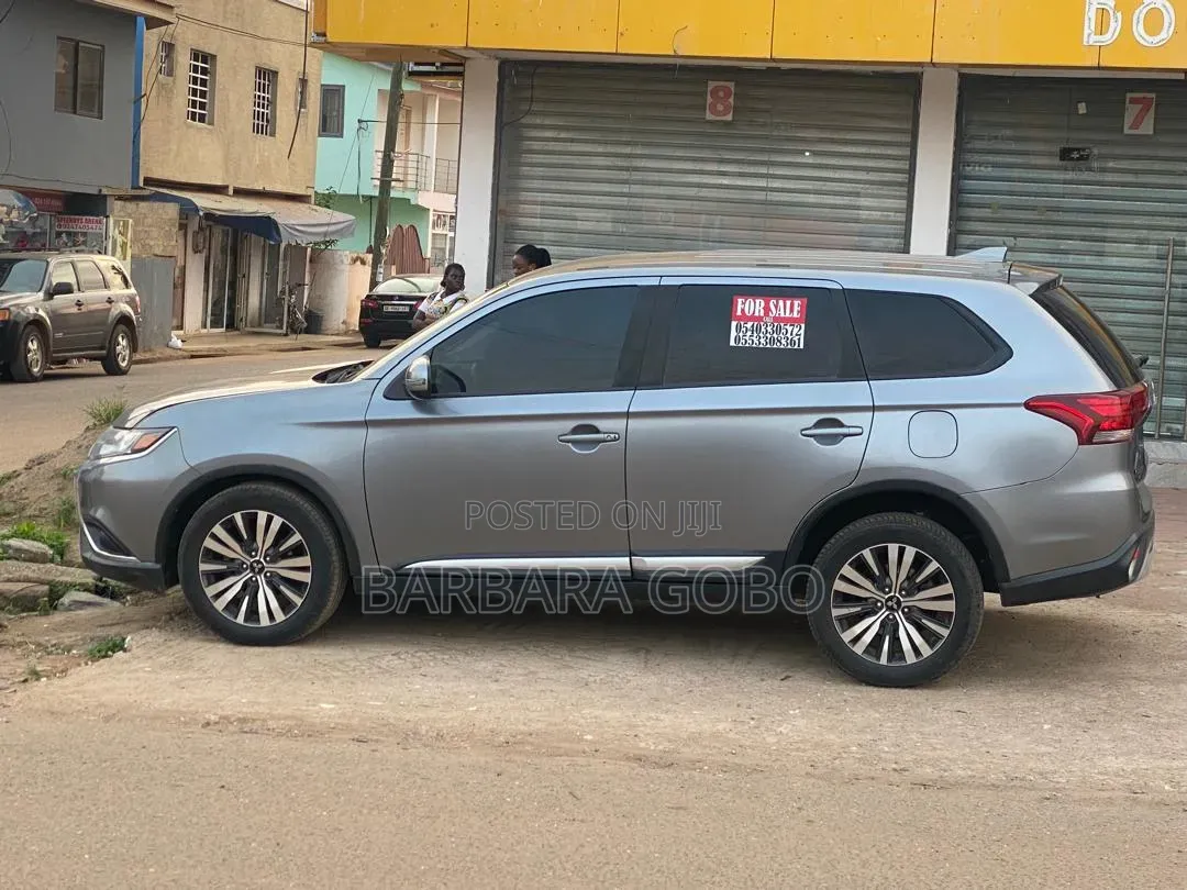 Mitsubishi Outlander 2019 Gray