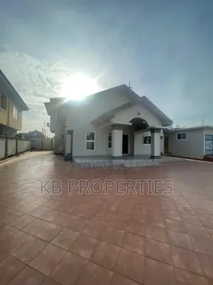 4bdrm House in Kb Properties, Baatsona Total for rent
