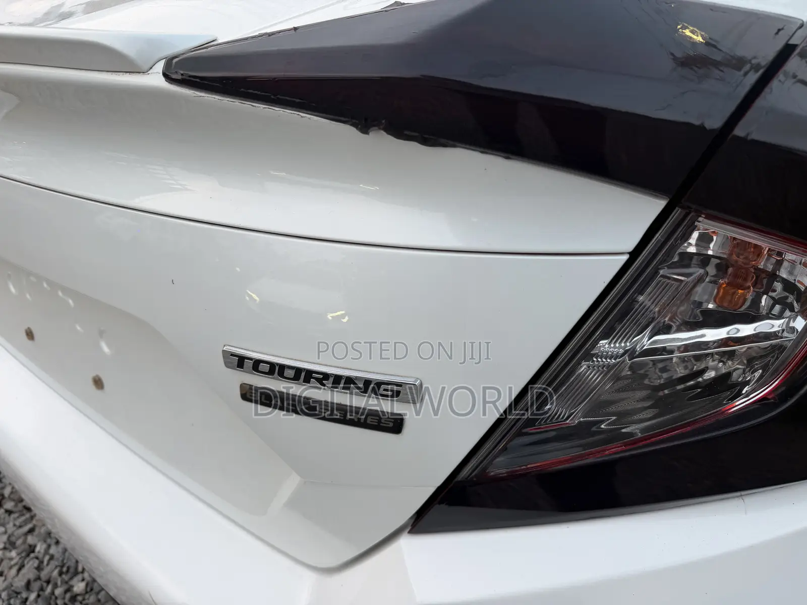 Honda Civic Touring 4dr Sedan (1.5L 4cyl) 2016 White