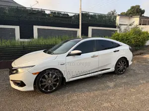 Honda Civic Touring 4dr Sedan (1.5L 4cyl) 2016 White