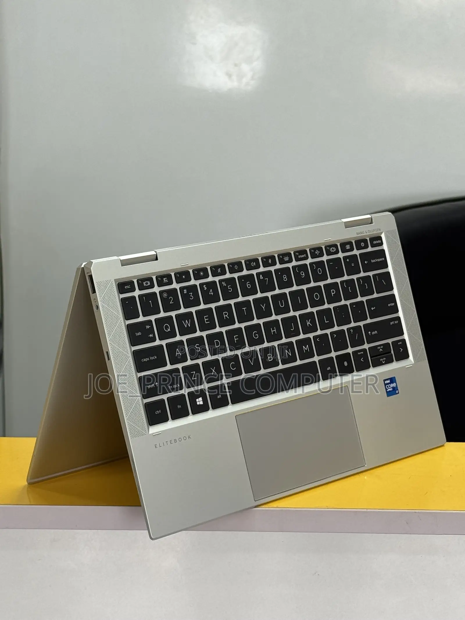 New Laptop HP EliteBook x360 1030 G8 16GB Intel Core i3 SSD 512GB