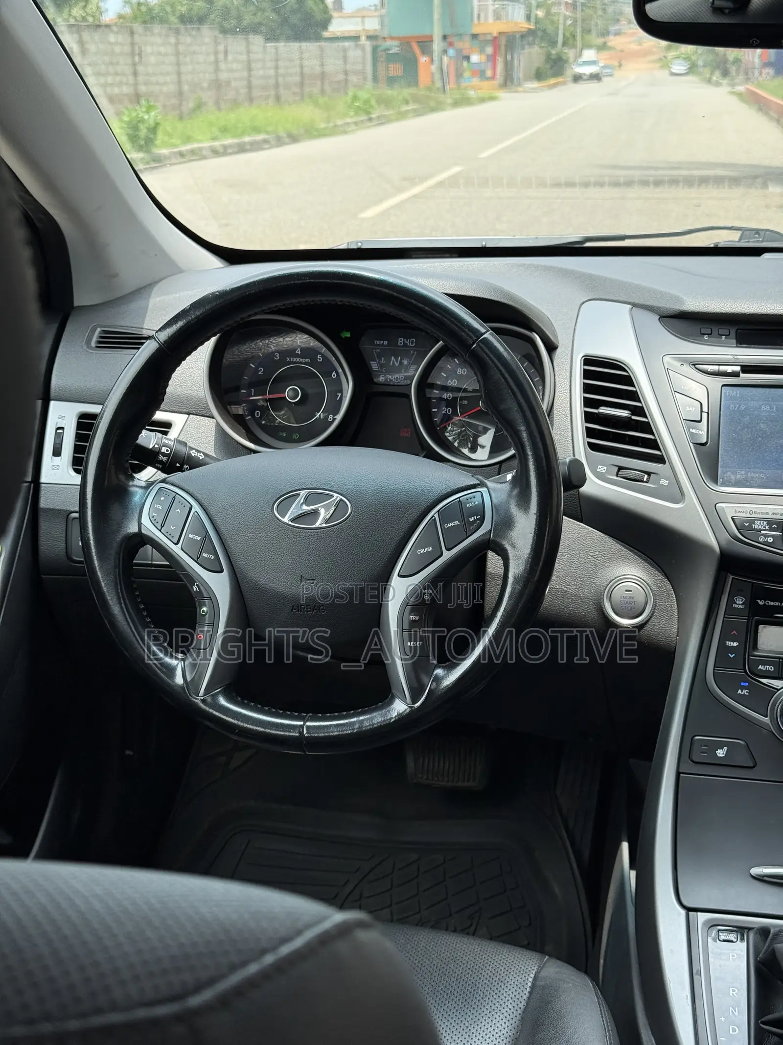 Hyundai Elantra Limited Sedan FWD (1.8L 4cyl 6A) 2016 Black