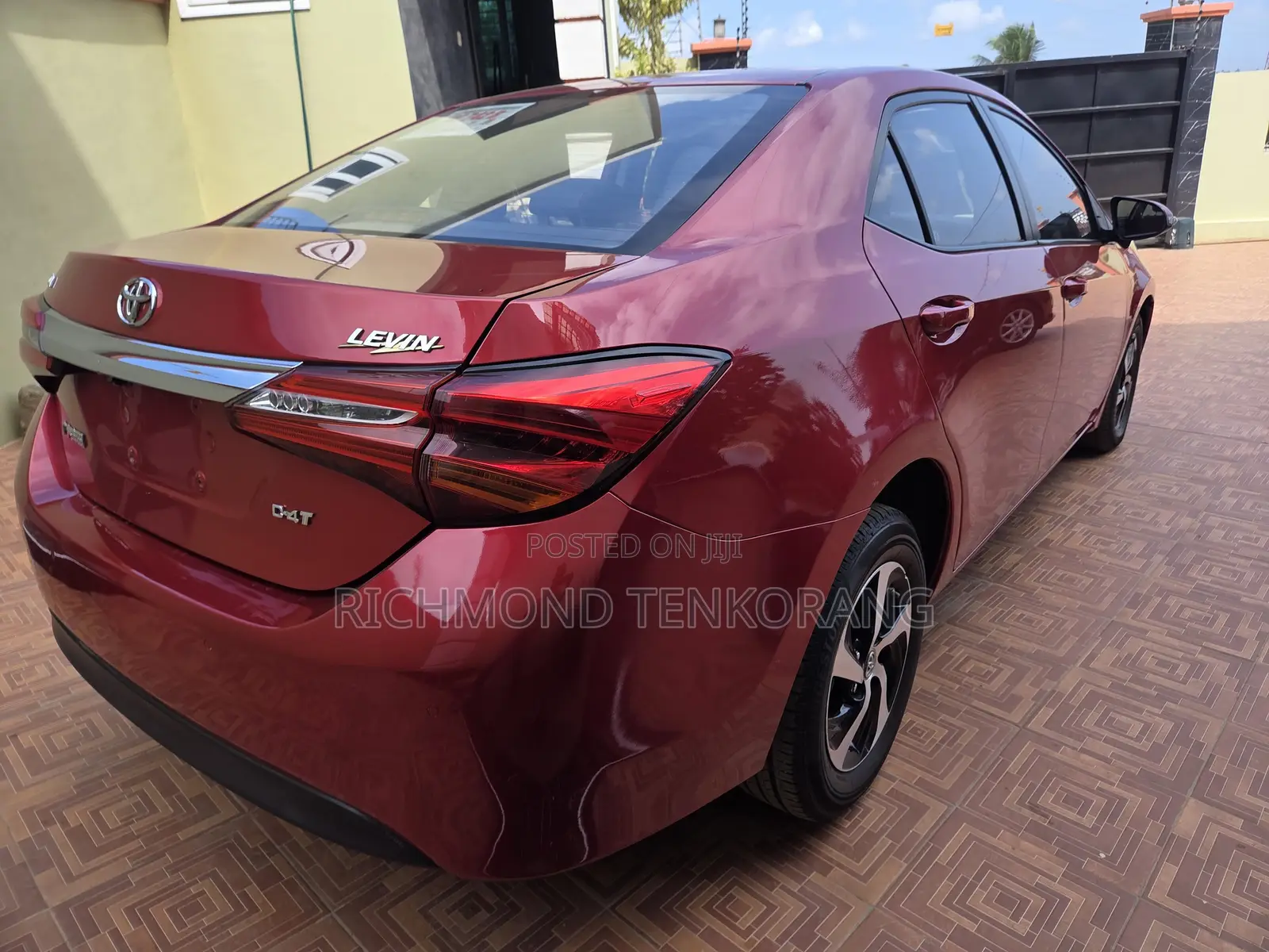 Toyota Corolla 2017 Red