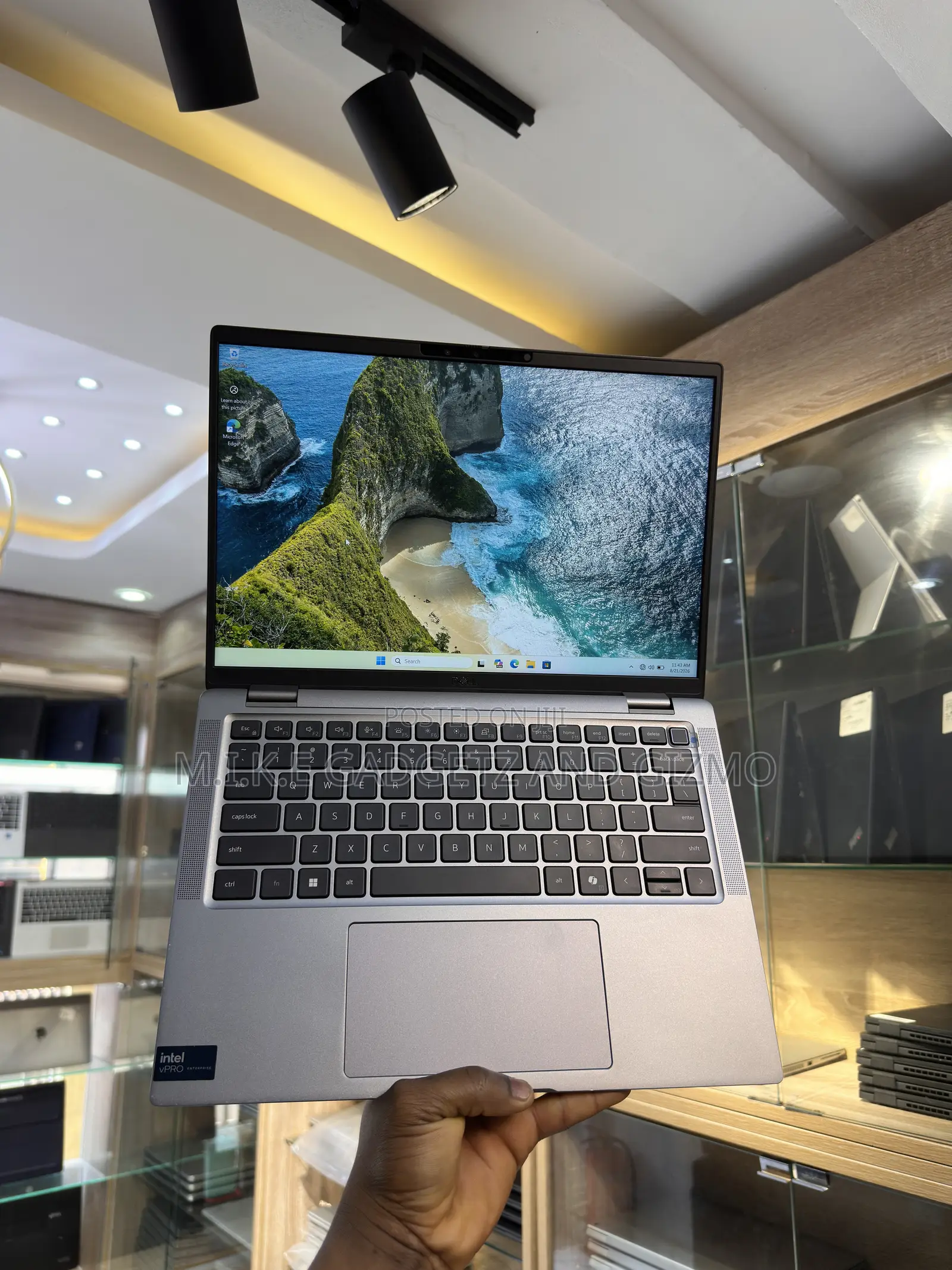 Laptop Dell Latitude 7450 32GB Intel Core Ultra 7 SSD 512GB