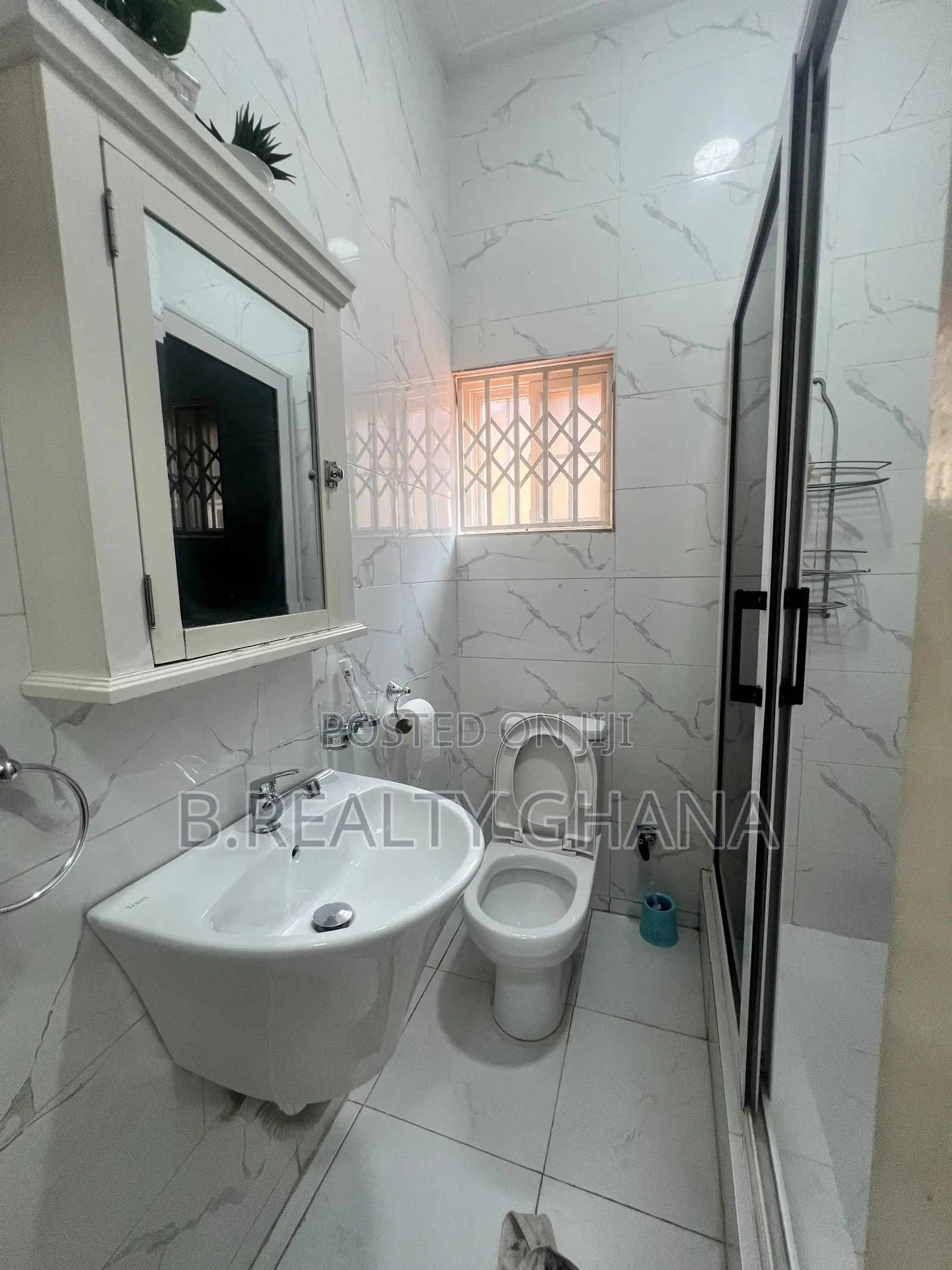 3bdrm House in Oasis, Spintex for rent