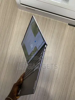 Laptop Lenovo Legion Pro 7 16GB AMD Ryzen 7 SSD 512GB