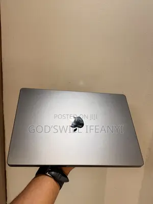 Laptop Apple MacBook Pro 2023 M3 Pro 18GB Apple M3 Pro SSD 512GB