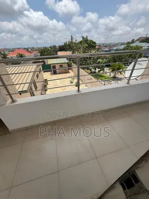 3bdrm Apartment in Achimota for rent