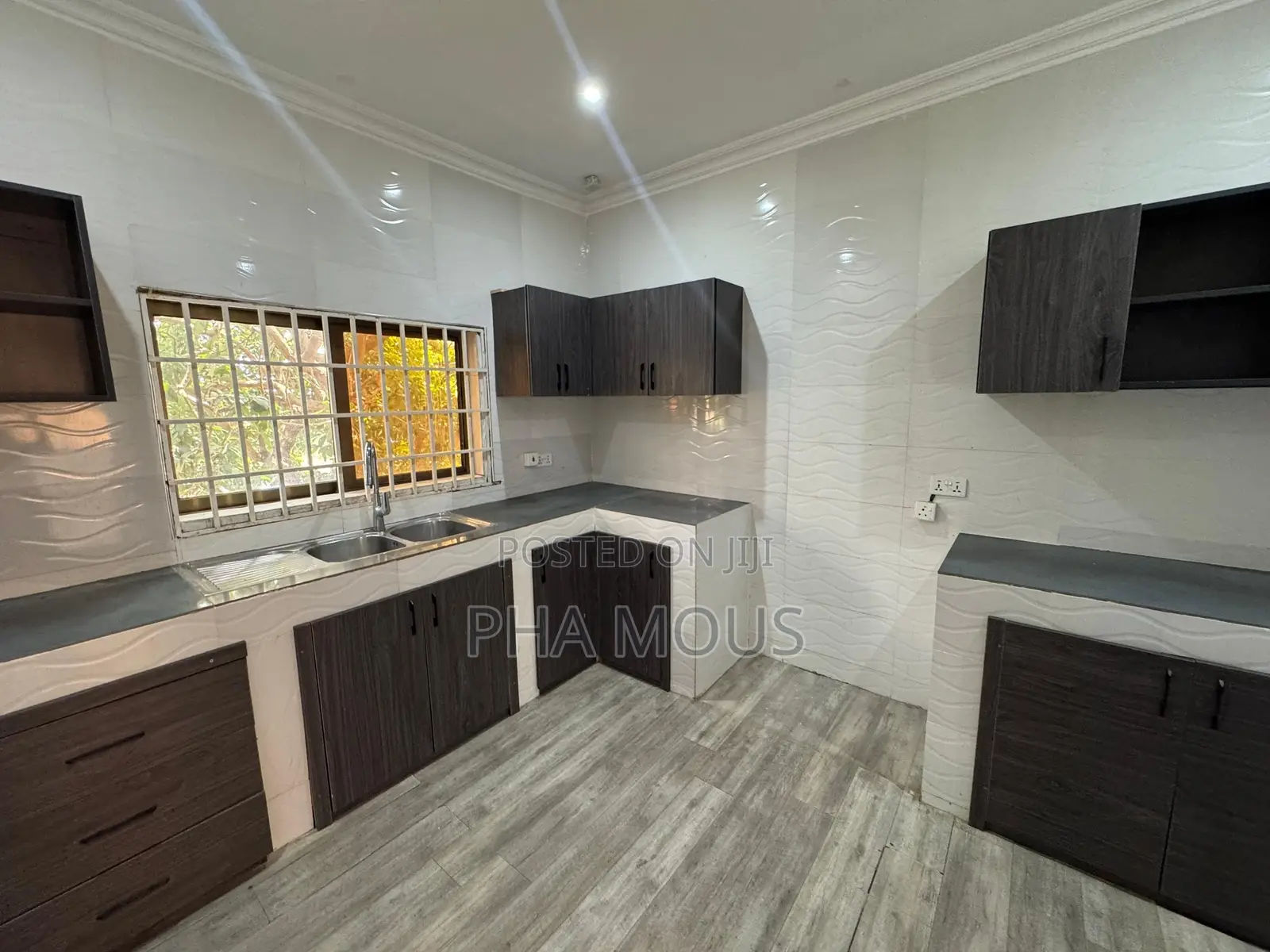 3bdrm Apartment in Achimota for rent