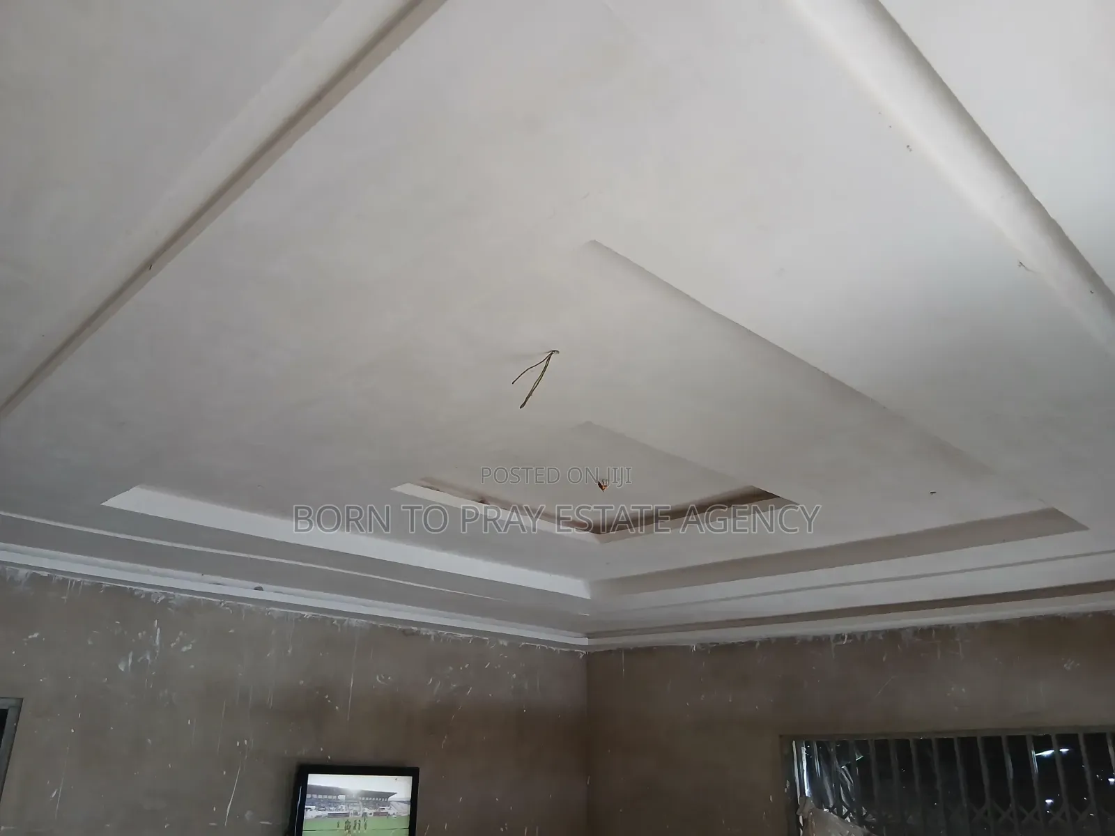 3bdrm House in Born To Pray Estate, Ejisu-Juaben Municipal for sale