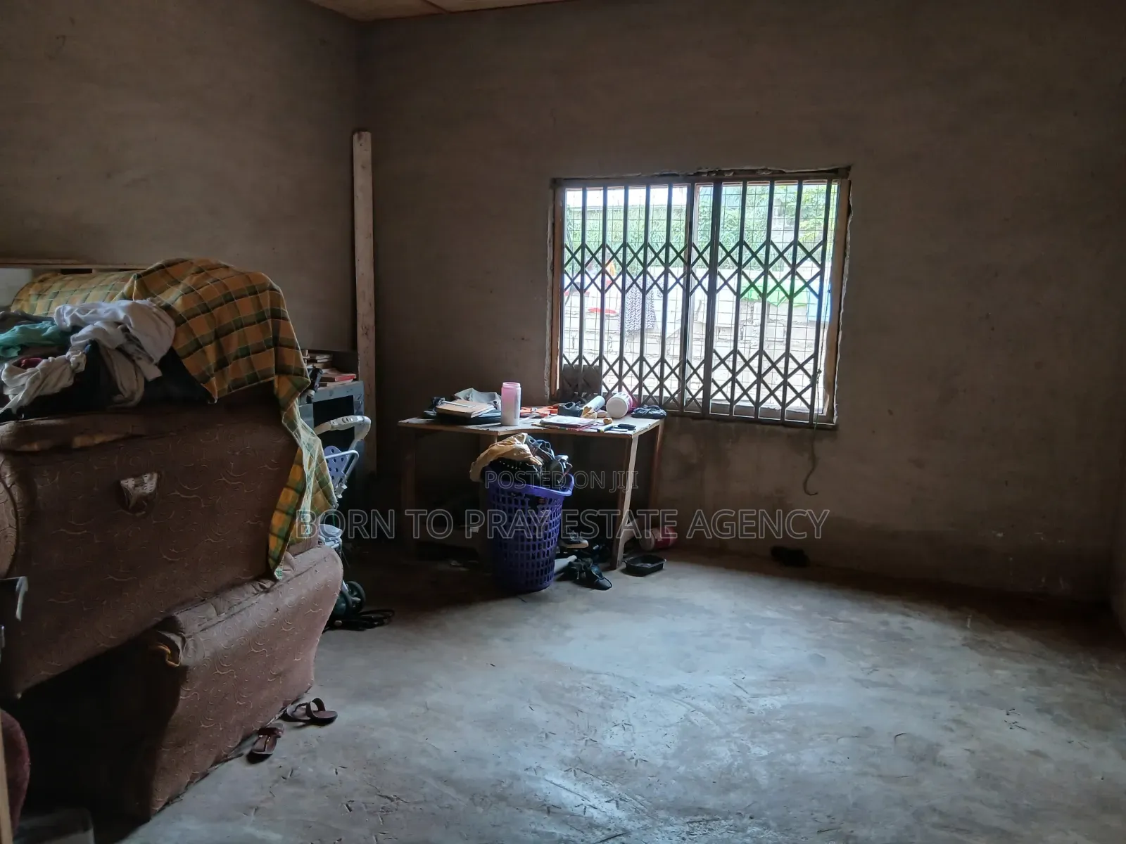 3bdrm House in Born To Pray Estate, Ejisu-Juaben Municipal for sale