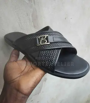Vellaro Cross Handmade Slippers - Black