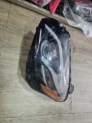 W213 /E300 Headlight Light (One Side)