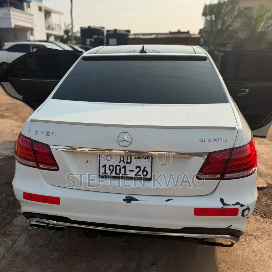 Mercedes-Benz E350 Base 4Matic Sedan AWD (3.5L 6cyl 7A) 2015 Off white