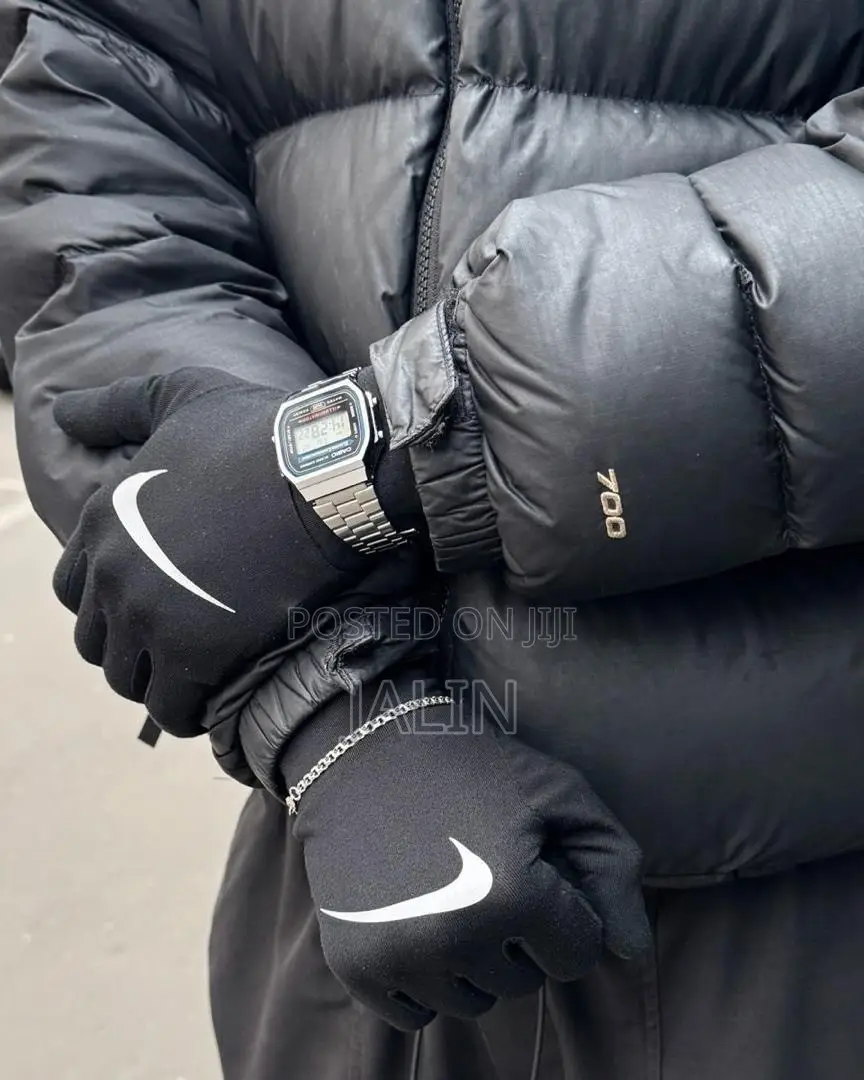 Hand Gloves.