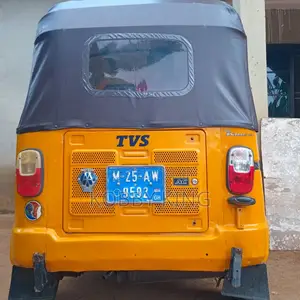 TVS King Deluxe Plus iTouch Start 2025 Yellow