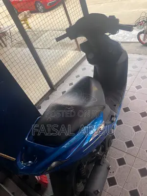 Suzuki 2022 Blue