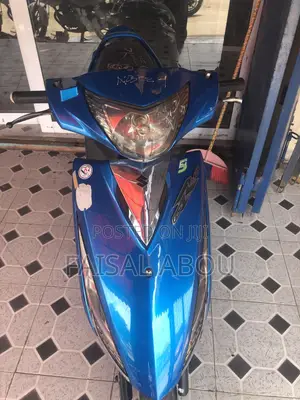 Suzuki 2022 Blue