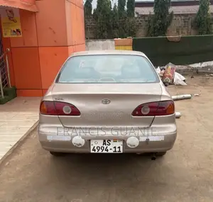 Toyota Corolla 2002 Gold
